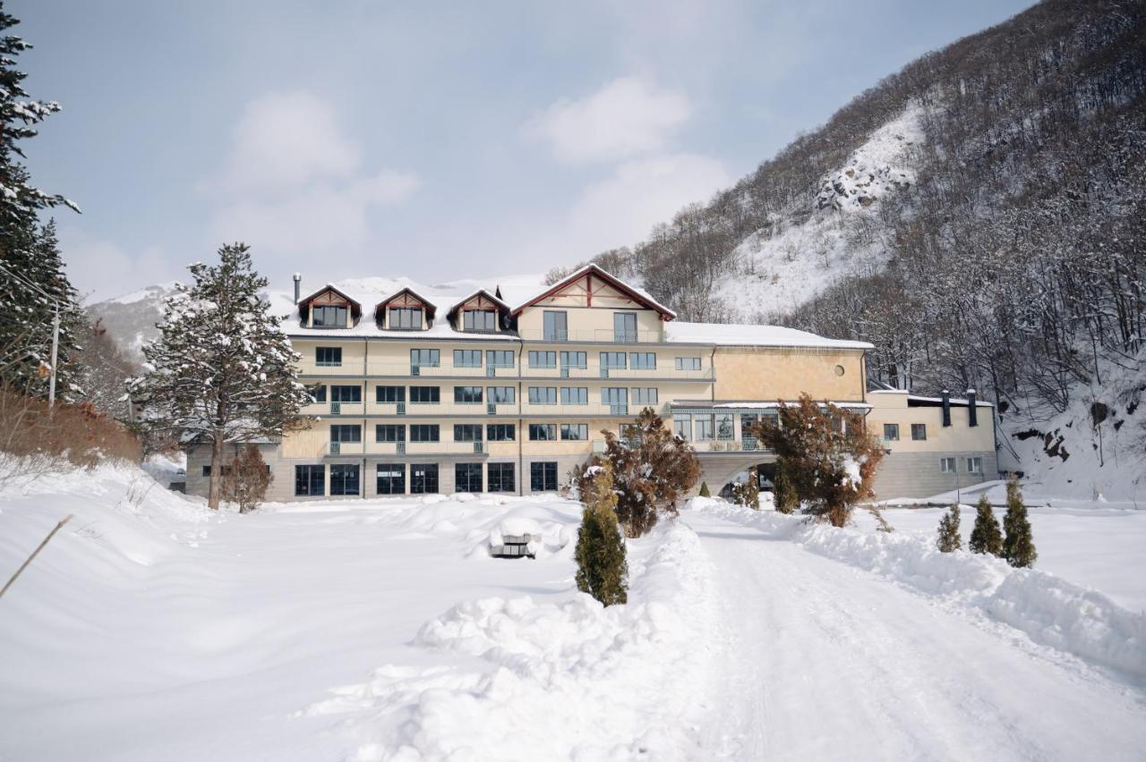 Apricot Aghveran Resort Exteriör bild